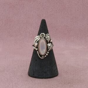 navajo sterling silver vintage mother of pearl ring size 6